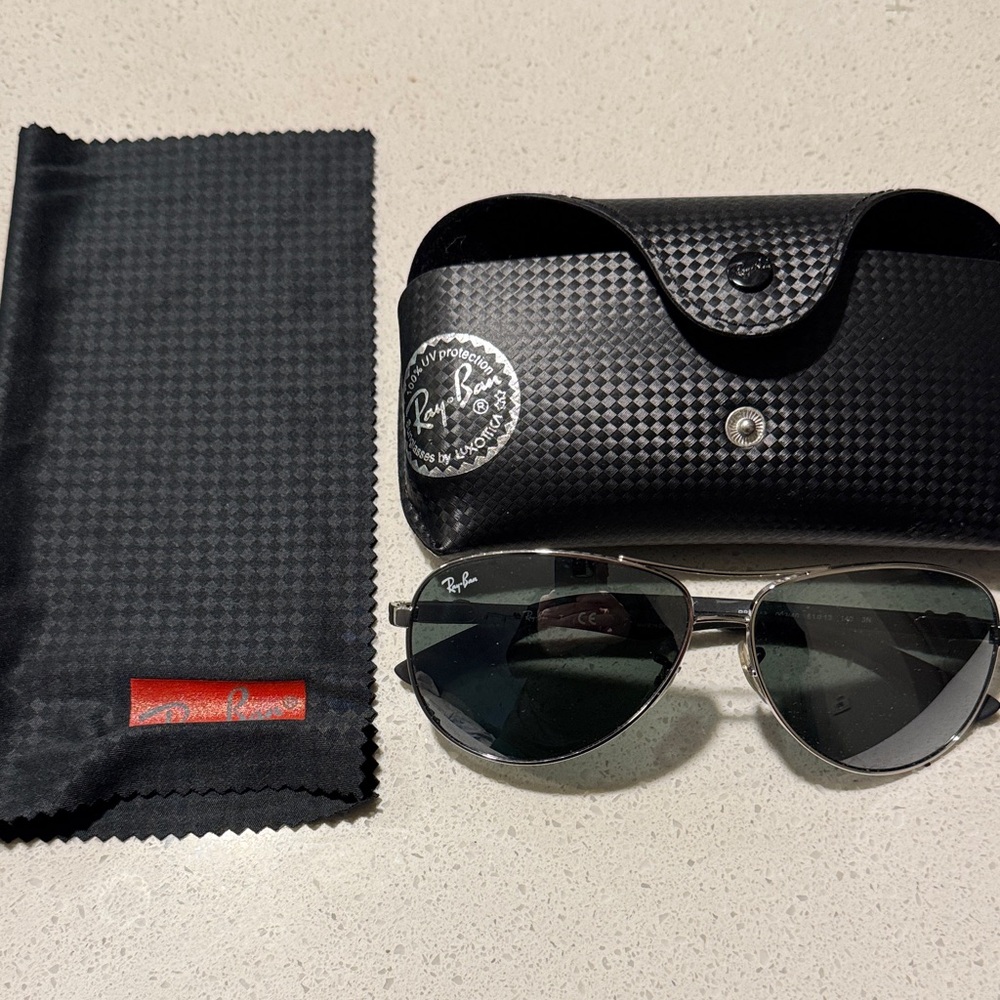 Ray-Ban Silver and Black Aviator Sunglasses